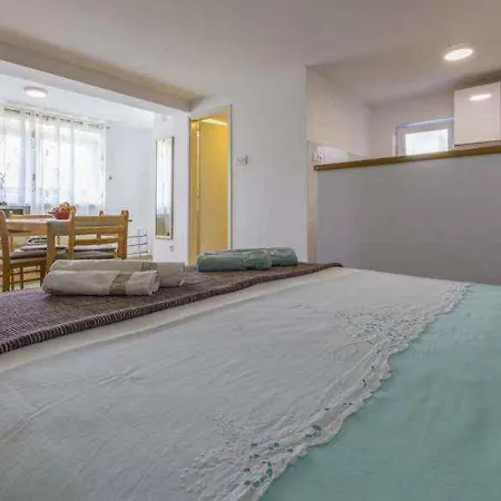 In 41666 Apartment