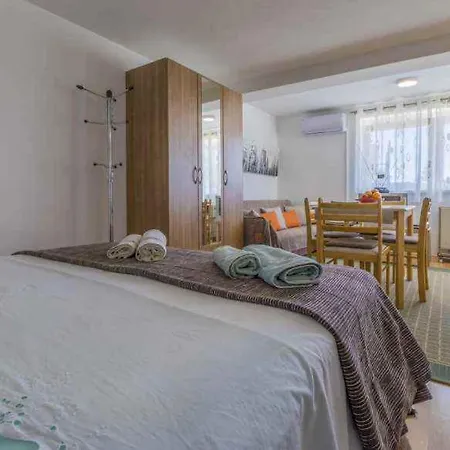 Apartment In 41666