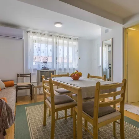 In 41666 Apartment *